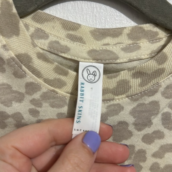 “MINI” Cheetah Kids Short Sleeve Shirt NWOT - Picture 2 of 2